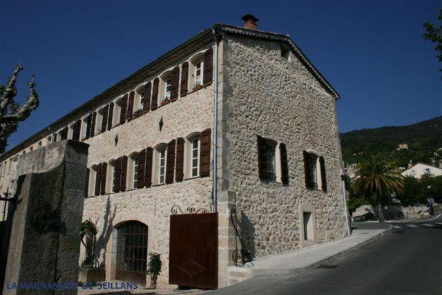 La Magnanerie De Seillans Bed & Breakfast Bagian luar foto